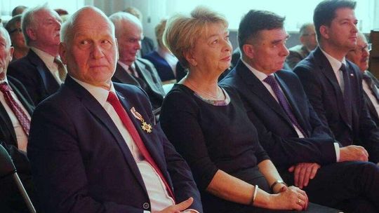 Poszukiwani dyrektorzy. Ze stanowiskiem w "Staszicu" żegna się Stanisław Stoń