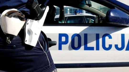 Poszukiwany listem gończym wpadł na czerwonym świetle