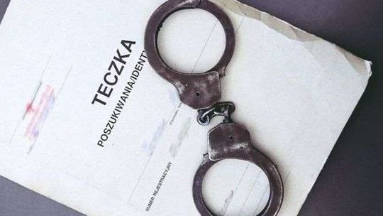 Poszukiwany ukrywał się od 8 lat. Najbliższe 5 spędzi za kratami