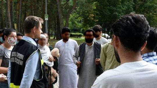 Poszukują wolontariuszy do wsparcia cudzoziemców w ośrodkach 