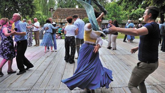 Potańcówka w Skansenie, czyli plenerowa zabawa w stylu retro