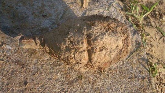 Potknął się o stary granat