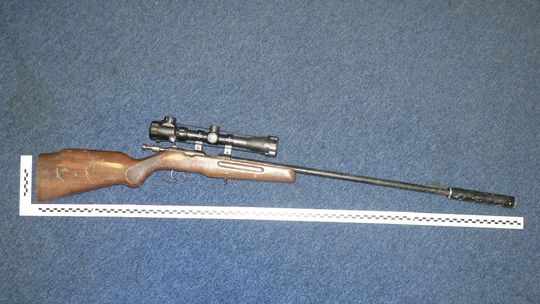 Potoki: Znaleźli papierosy z przemytu i broń