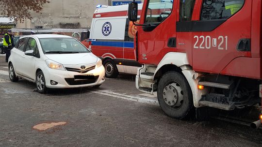 Potrącenie kobiety na przejściu obok Centrum Kultury [zdjęcia]