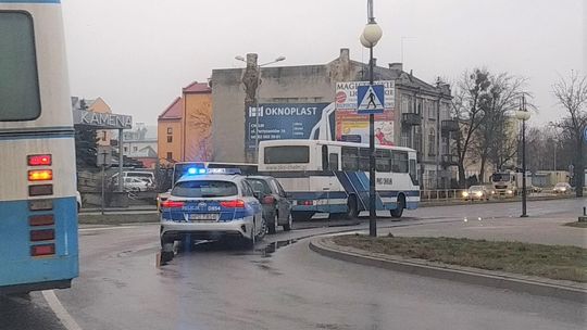 Potrącenie na przejściu. Ul. Lubelska w Chełmie stanęła w korku