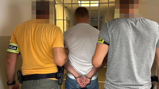 Potrącił 46-letnią rowerzystkę i uciekł. Po dwóch dniach sprawca zgłosił się na policję