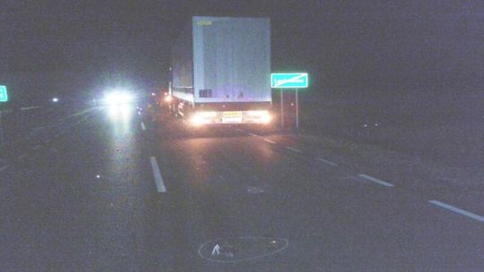 Potrącił kobietę i odjechał. Potem przejechała ją ciężarówka