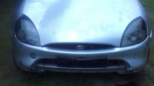 Potrącił pieszego i uciekł. Wpadł, bo zgubił tablicę rejestracyjną