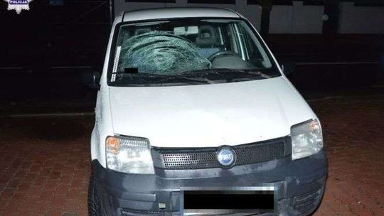 Potrącił pieszego na przejściu. Stracił prawo jazdy