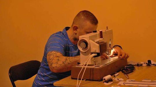 Potrzeba tkanin i maszyn do szycia. Apel Bialskich Cudów