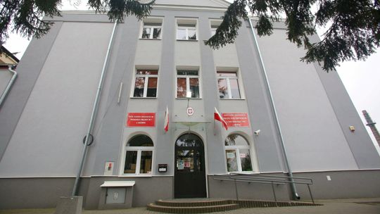 Potrzeba więcej pieniędzy na halę sportową dla szkoły w Kraśniku