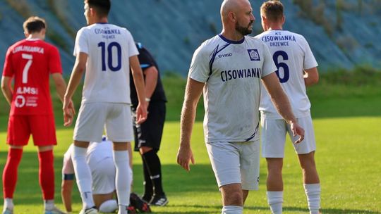 Potworny ścisk w tabeli lubelskiej klasy okręgowej Potworny ścisk w tabeli lubelskiej klasy okręgowej