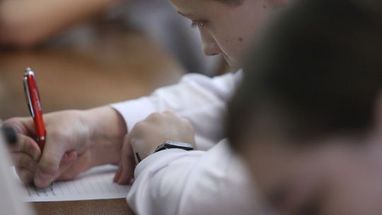 Pov zamiast essa i wielkie kłopoty z ortografią. Tak piszemy w internecie