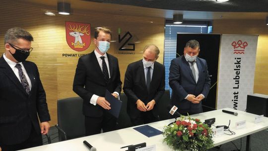 Poważne badania naukowe w szkole pod Lublinem. Chodzi o pojazdy z napędem elektrycznym i wodorowym