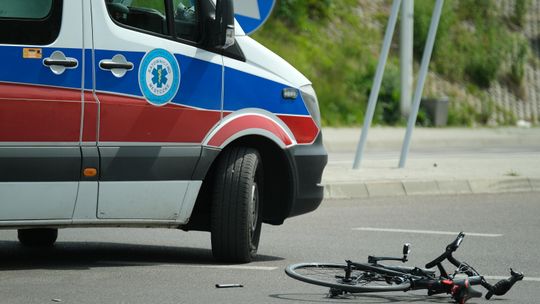 Poważny wypadek na jednej z lubelskich ulic. Rowerzysta w ciężkim stanie trafił do szpitala