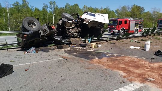 Poważny wypadek na S12 koło Puław. Zablokowana trasa do Lublina