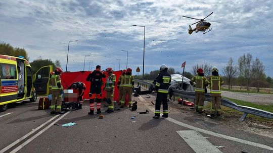 Poważny wypadek w Starej Wsi. Trzy osoby trafiły do szpitali
