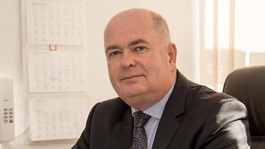 Powiat hojnie wynagradza dyrektora szpitala. Duża podwyżka pensji to nie wszystko 