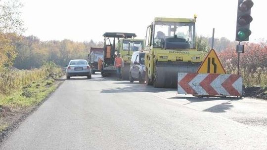 Powiat kraśnicki remontuje drogi. Jakie inwestycje w 2018 roku?
