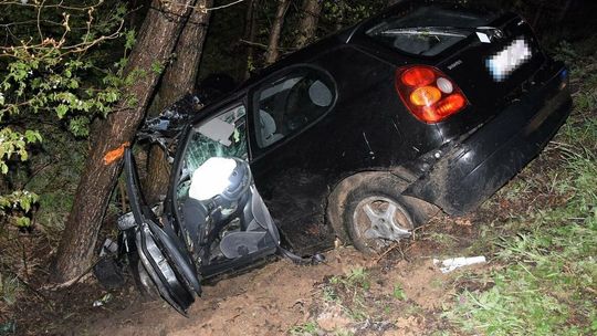 Powiat łukowski. Ciężarówka czołowo uderzyła w toyotę