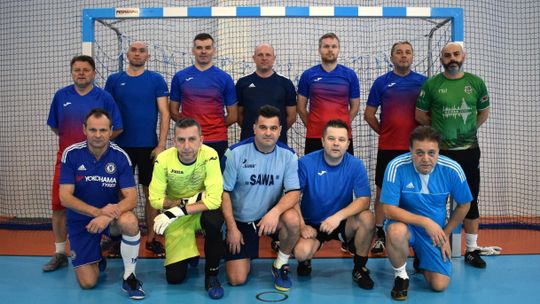 Powiatowa Amatorska Liga Futsalu w sezonie 2023/2024 weszła na ostatnią prostą