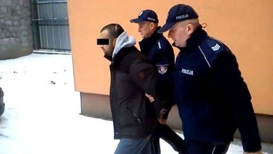 Powiedział, że zbierał na operację dziecka. Okradł kobietę