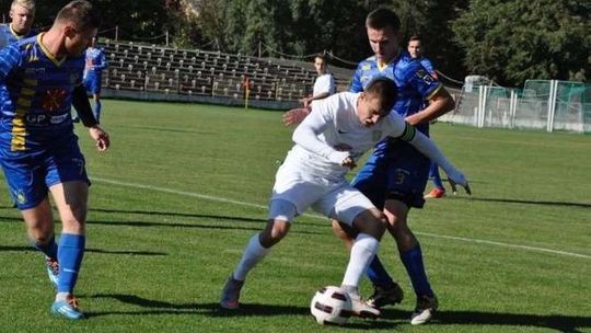 Powiślak i Stal Kraśnik nadal gonią Podlasie, wyniki IV ligi