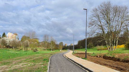 Powstaje nowy chodnik i ścieżka rowerowa. Prace na finiszu