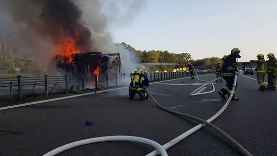 Pożar ciężarówki na S19 koło Lublina. Trasa już częściowo przejezdna