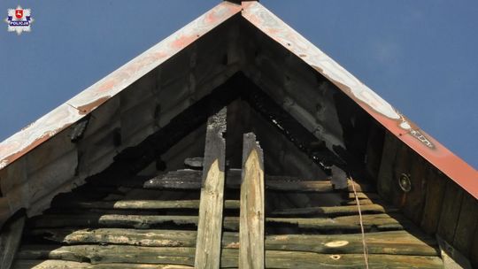 Pożar domku letniskowego w pow. łęczyńskim. Spłonęło całe poddasze