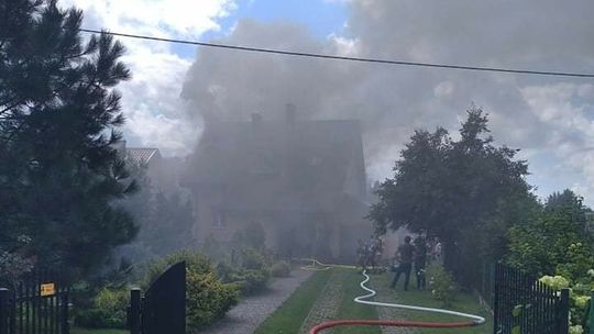 Pożar domu niedaleko Zwierzyńca. Spaliło się niemal wszystko