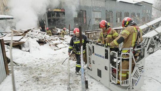 Pożar dużej hali w Lublinie. Ogromne kłęby dymu