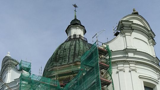 Pożar na dachu bazyliki w Chełmie