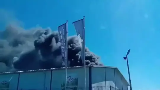 Pożar na terenie Spółdzielni Mleczarskiej „Bieluch”. Sprawna interwencja chełmskich strażaków