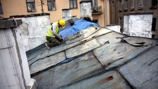 Pożar naruszył zabytkowy pałac przy ul. Królewskiej. 100 tys. zł strat