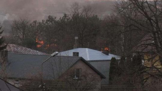 Pożar przy Osiedlu Młodych. Znowu ktoś podpalił trawy