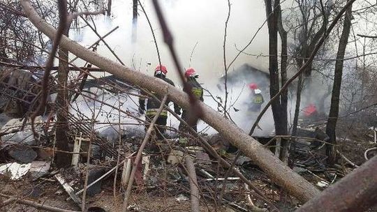 Pożar przy ul. Modrej. Strażacy znaleźli ciało mężczyzny