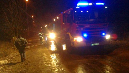 Pożar pustostanu w Puławach