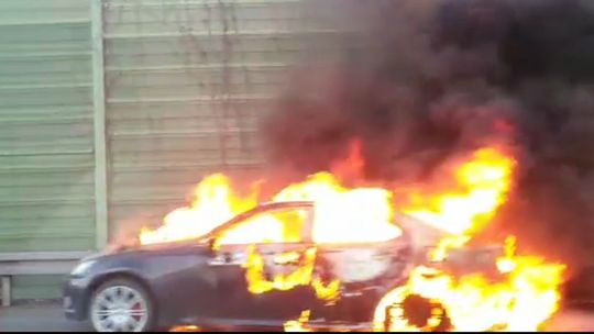 Pożar samochodu na S17 koło Lublina