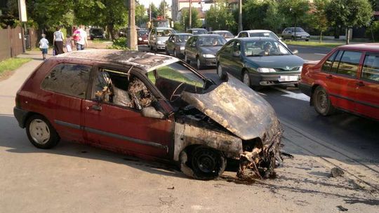 Pożar samochodu na ul. Kunickiego w Lublinie