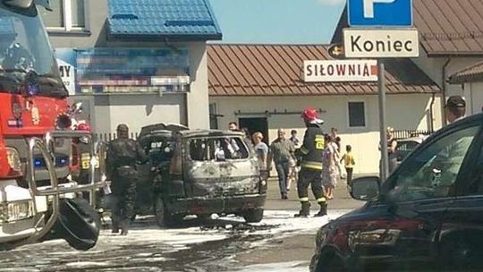 Pożar samochodu w Opolu Lubelskim. Citroen spłonął doszczętnie