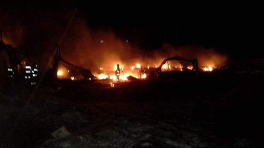 Pożar w fabryce zniczy w Annopolu (zdjęcia)