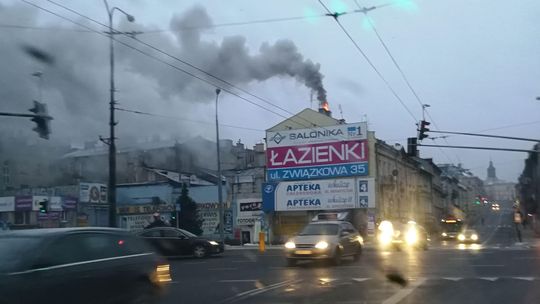 Pożar w kamienicy przy ul. Lubartowskiej w Lublinie. Sytuacja już opanowana