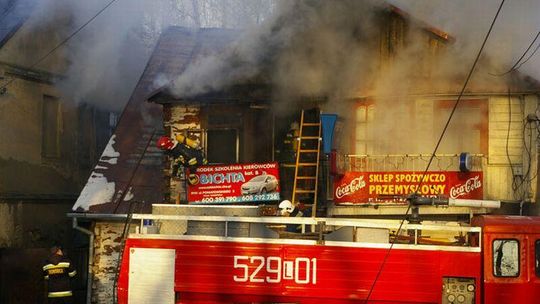 Pożar w Rykach: Trzy osoby poparzone