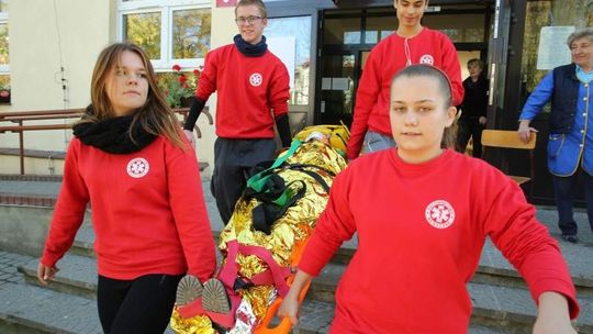 "Pożar" w szkole. Uczniowie VIII LO ćwiczyli ewakuację