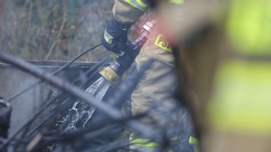 Pożar wybuchł nad ranem. Dom w gminie Baranów doszczętnie spłonął