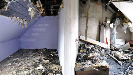 Pożar zniszczył ich dom. Potrzebna pomoc dla rodziny z Kalinowic