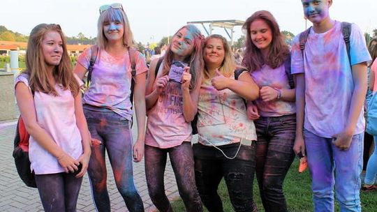 Pożegnanie lata w Puławach: Kolorowe proszki i koncerty [zdjęcia]