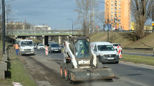 Pozimowe łatanie dziur w drogach