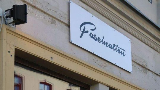 Pozorowany koniec Cocomo. Nowy szyld, stary właściciel. "Lokal nie służy dobrze wizerunkowi miasta"